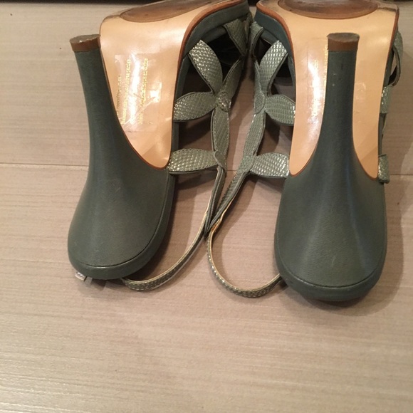 Alfani green/silver heals. - Picture 3 of 4